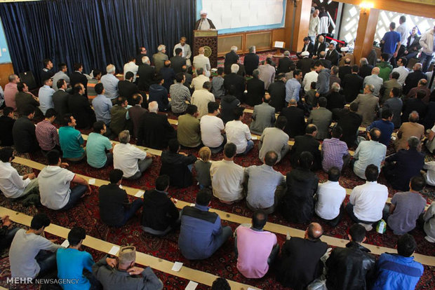 Eid al-Fitr prayers in Hamburg