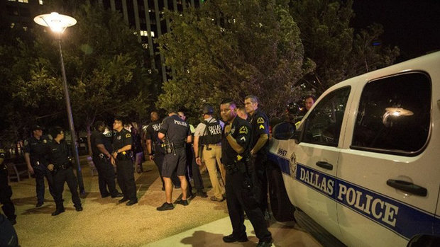 مقتل 4 من الشرطة الأمريكية برصاص قناص في تكساس