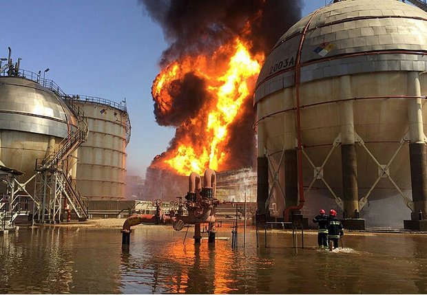 احتمال فاجعه بزرگ نفتی در عسلویه/ دلایل وقوع سلسله حوادث پتروشیمی