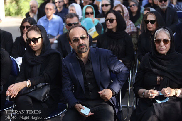 Fans, artists bid farewell to Abbas Kiarostami