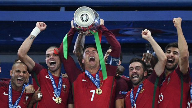 البرتغال تتوج بلقب كأس أوروبا لأول مرة على حساب فرنسا