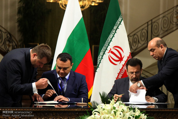 Iranian, Bulgarian officials held presser