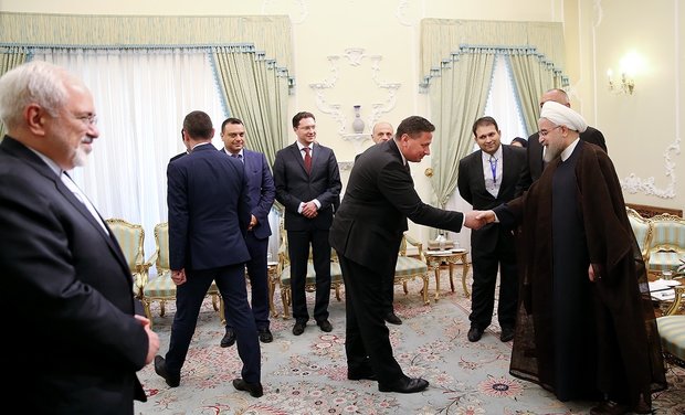 Rouhani meets Bulgarian PM 