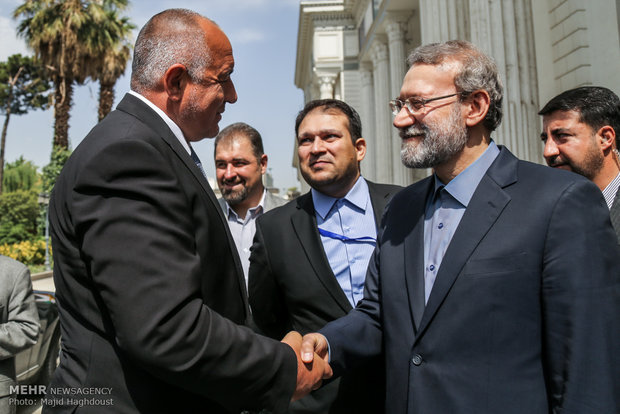 Larijani meets with Bulgaria's PM in Tehran