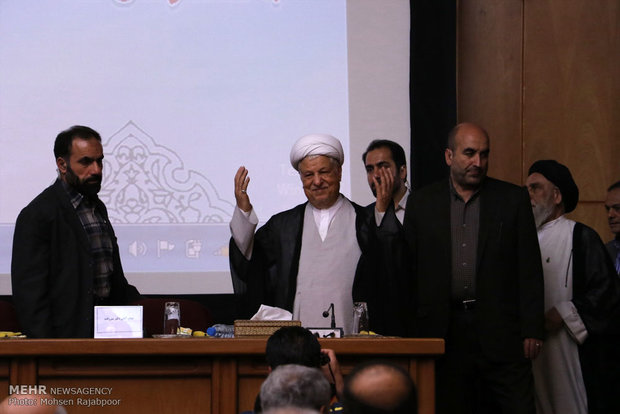سفر آیت الله علی اکبر هاشمی رفسنجانی رئیس مجمع تشخیص مصلحت نظام به کرمان 