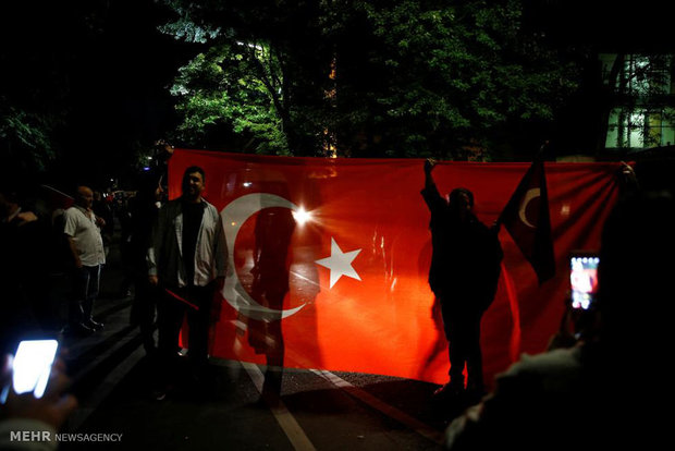 الفوضى في تركيا بعد الانقلاب