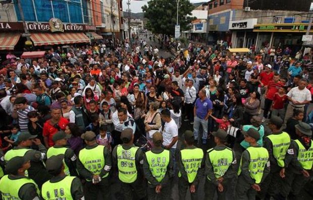 بحران غذا در ونزوئلا و عزیمت به کلمبیا برای خرید مایحتاج