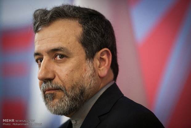 Araghchi leaves for Paris to attend Iran-France talks