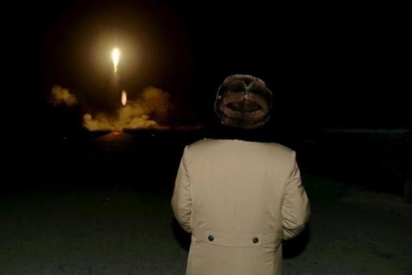 کره شمالی سه موشک با عمق نفوذ ۶۰۰ کیلومتر آزمایش کرد