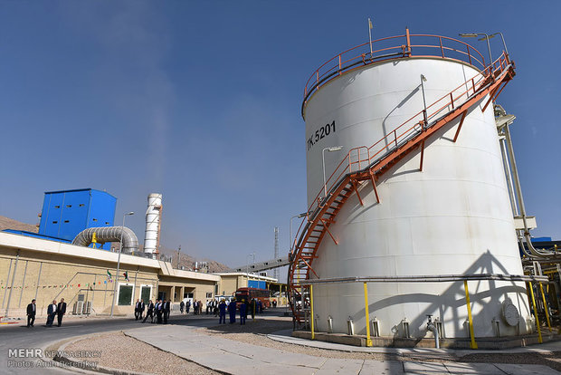 1st VP opens ammonia, urea unit of Shiraz Petchem Facility