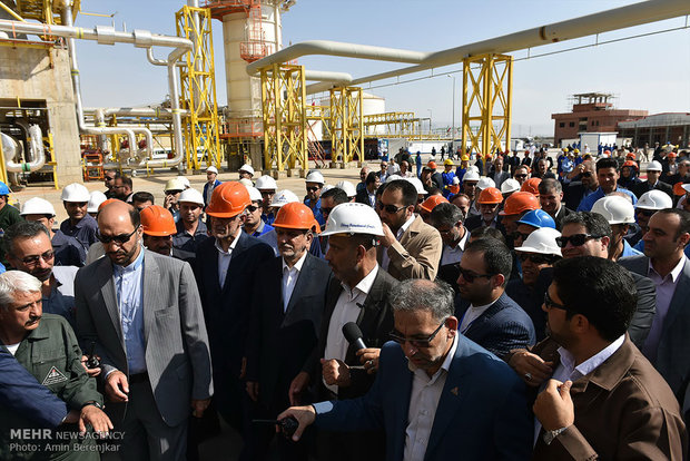 1st VP opens ammonia, urea unit of Shiraz Petchem Facility