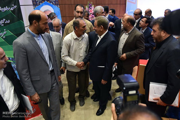 1st VP opens ammonia, urea unit of Shiraz Petchem Facility