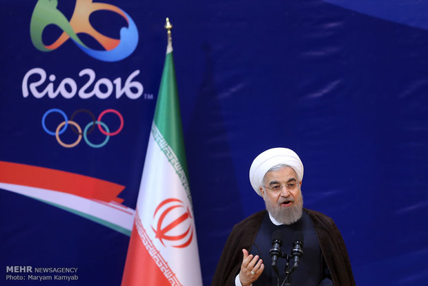 Rouhani meets Iran’s Olympics convoy 