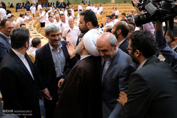 Rouhani meets Iran’s Olympics convoy 