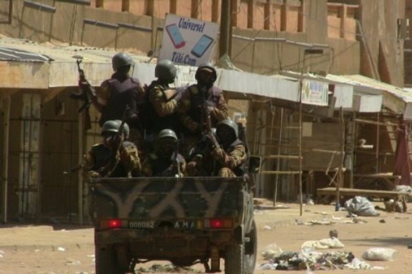 کشته شدن ۴ نظامی مالی در حمله افراد مسلح