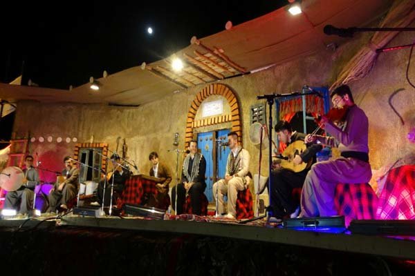 ساز موسیقی کردی در سقز کوک شد/استقبال مردم از موسیقی محلی