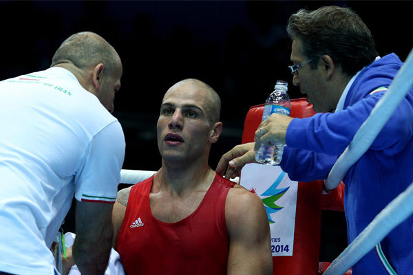 Iran Boxer Iranian boxer bitterly loses Olympic bout - Mehr News Agency