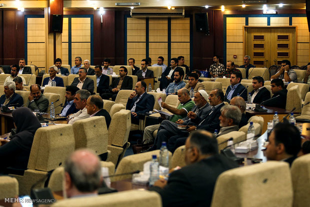 کارگروه توسعه صادرات غیرنفتی و کمیته برون‎گرایی و جذب سرمایه‎گذار خارجی در استان گلستان
