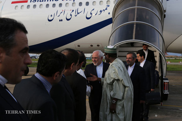 Zarif meets Nigerian president