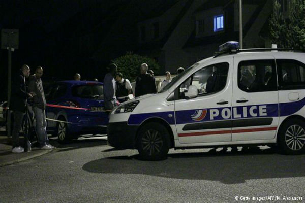 فرانس میں مسجد پر نامعلوم شخص کی فائرنگ سے 2 افراد زخمی