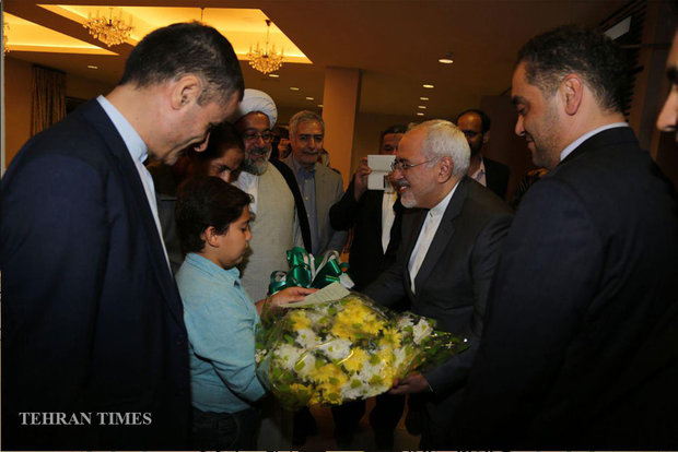 Zarif arrives in Ghana on his West Africa tour