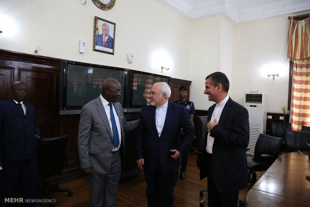 Zarif meets with Ghanaian Parl. speaker