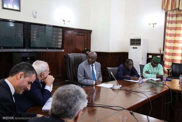 Zarif meets with Ghanaian Parl. speaker