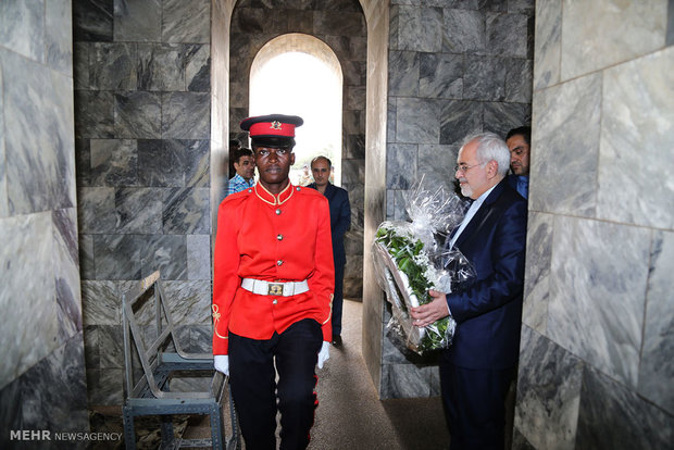 Zarif pays homage to Ghana's father of independence
