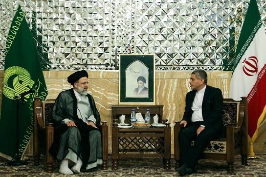 علاقهمند به شفافسازی وضعیت مالی آستان قدس هستیم کراپشده - دیدار تولیت آستان قدس و وزیر اقتصاد
