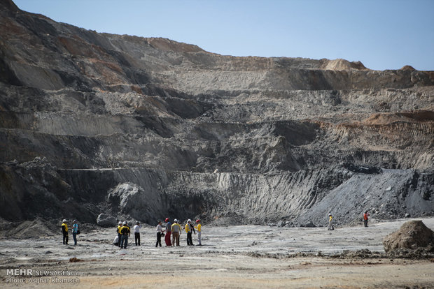 صادرات حوزه معدن ۴۸ درصد افزایش یافت/ کاهش خام‌فروشی در بخش معدن