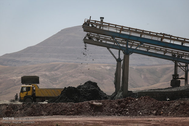 بازدید جمعی از خبر نگاران از معدن طلای زرشوران