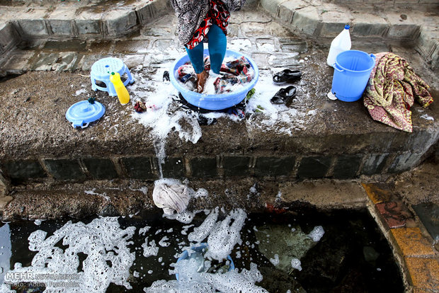 قنات روستای دوه چی علیا 5 مرداد 95
تنها مکان شستشو و شرب خانوارهای 1000 نفری روستا است که از وضعیت نامناسب بهداشتی برخوردار است. 
