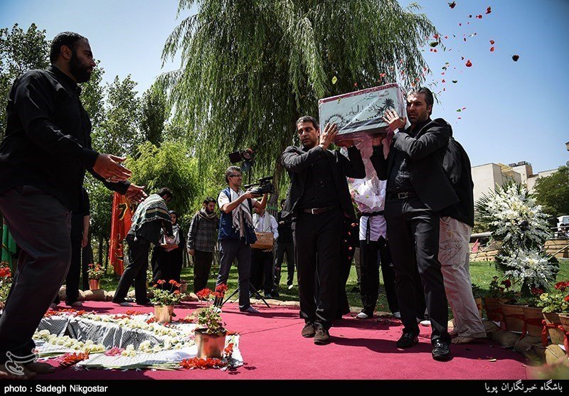 02br1 tasnim martyrs70.jpg