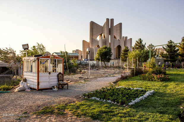 بهسازی و گسترش مقبره الشعرای تبریز‎