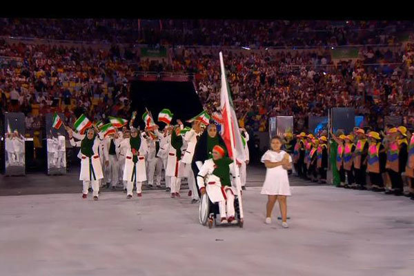 فیلم/ رژه کاروان ورزش ایران در مراسم افتتاحیه المپیک ریو