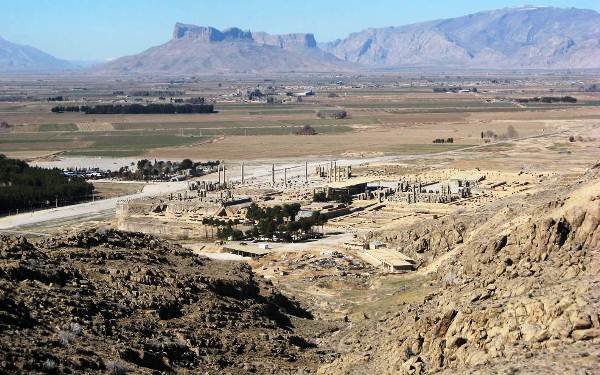 Persepolis threatened by drought, land subsidence