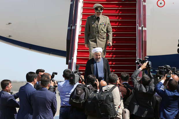 Rouhani arrives in Azerbaijan