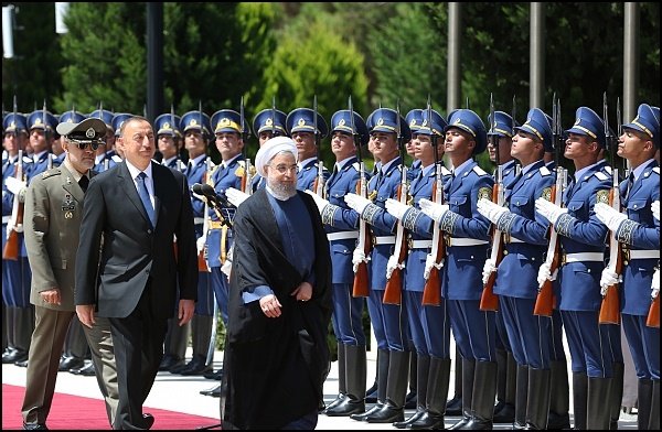 الرئيس الاذربايجاني يستقبل روحاني في باكو