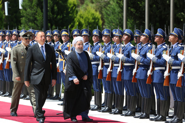 President Rouhani officially welcomed by Ilham Aliyev