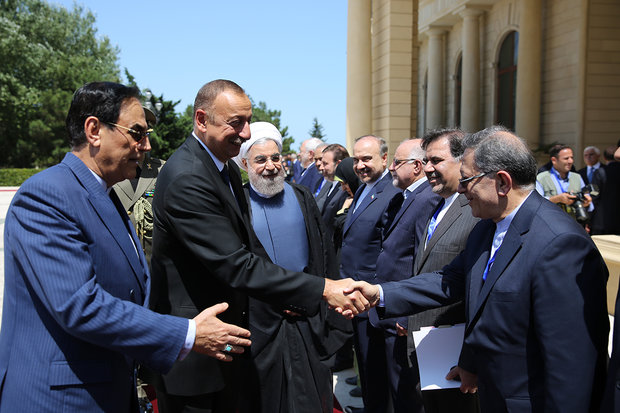 President Rouhani officially welcomed by Ilham Aliyev