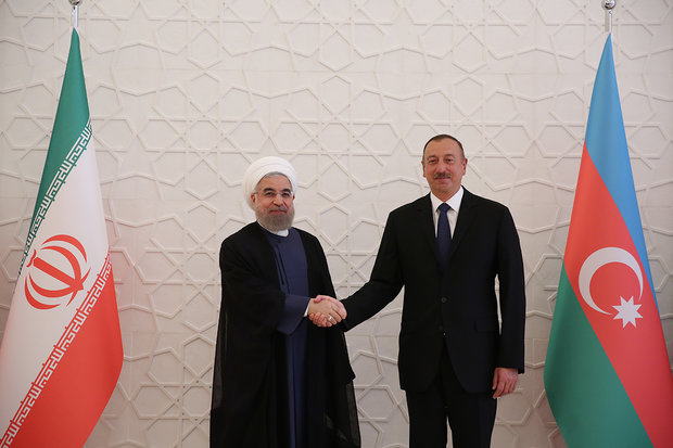 President Rouhani officially welcomed by Ilham Aliyev