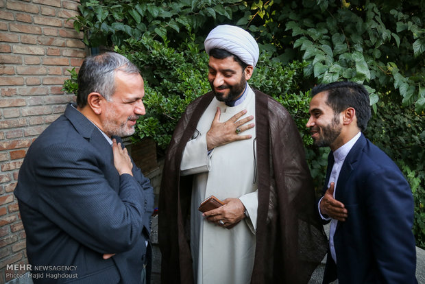گردهمایی بزرگ عکاسان مطبوعاتی