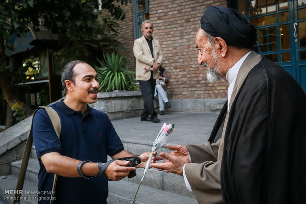 گردهمایی بزرگ عکاسان مطبوعاتی