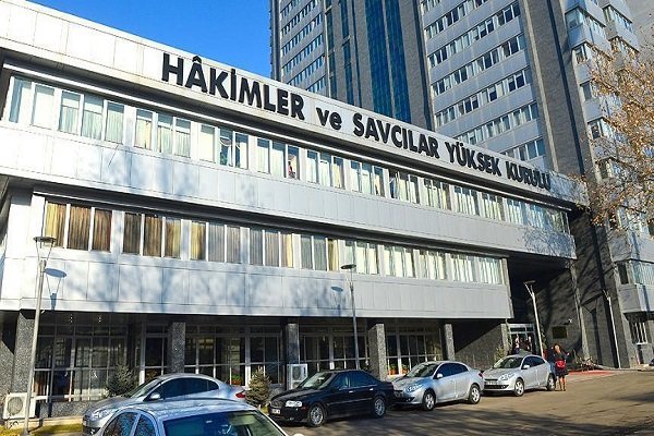 FETÖ üyesi 297 hakim ve savcı firarda