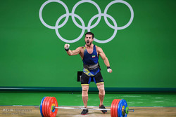 مرد طلایی وزنه‌برداری المپیک به تایلند رفت