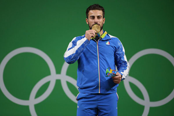 مدال طلای المپیک کیانوش رستمی به حراج گذاشته شد