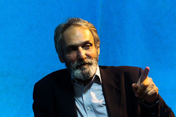 فضای مجازی امتیاز زن را در ظاهرش خلاصه کرده است