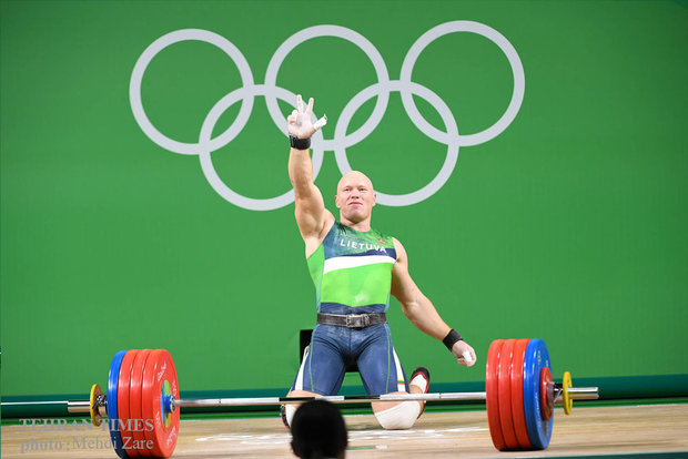 Sohrab Moradi wins gold at Olympics weightlifting