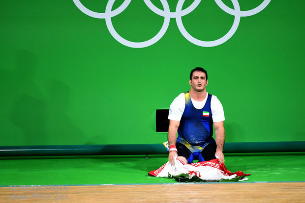 Sohrab Moradi wins gold at Olympics weightlifting