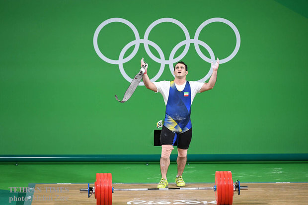 Sohrab Moradi wins gold at Olympics weightlifting